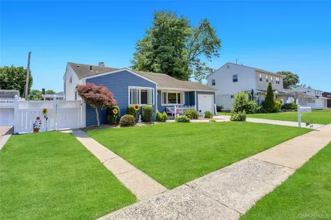 112 Washington Street Farmingdale NY 11735
