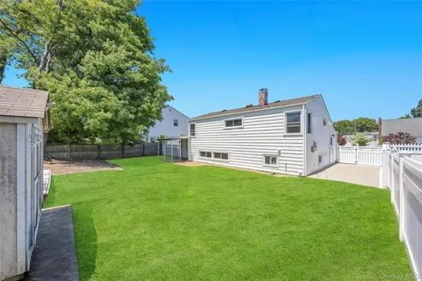 112 Washington Street Farmingdale NY 11735