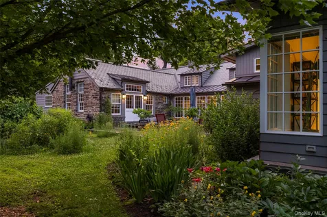 1389 Route 212 Saugerties NY 12477