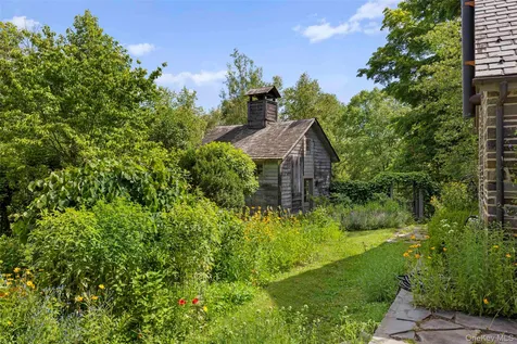 1389 Route 212 Saugerties NY 12477