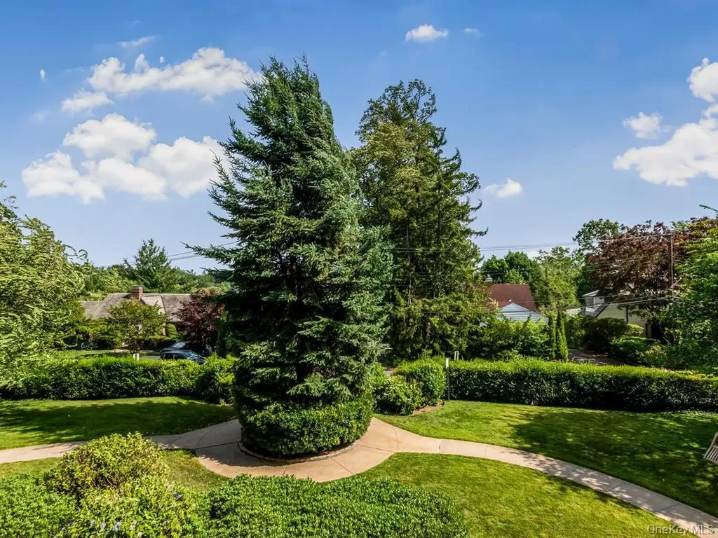 43 Calton Road New Rochelle NY 10804