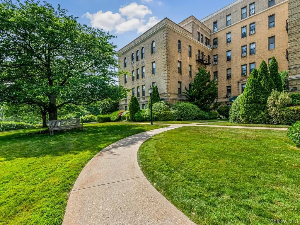 43 Calton Road New Rochelle NY 10804