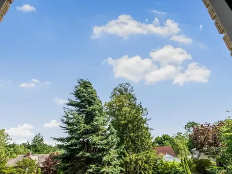 43 Calton Road New Rochelle NY 10804
