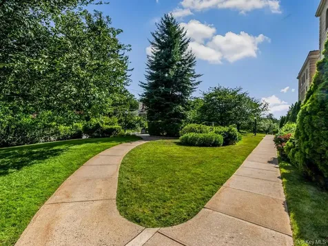 43 Calton Road New Rochelle NY 10804