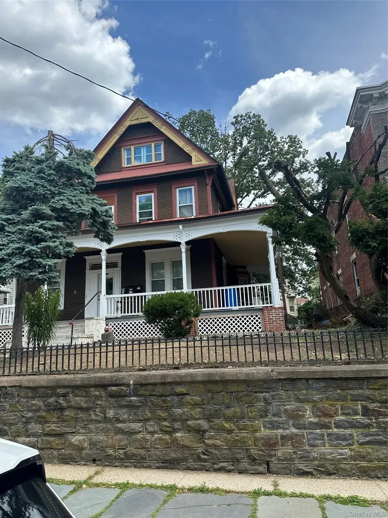 121 N Terrace Avenue Mount Vernon NY 10550