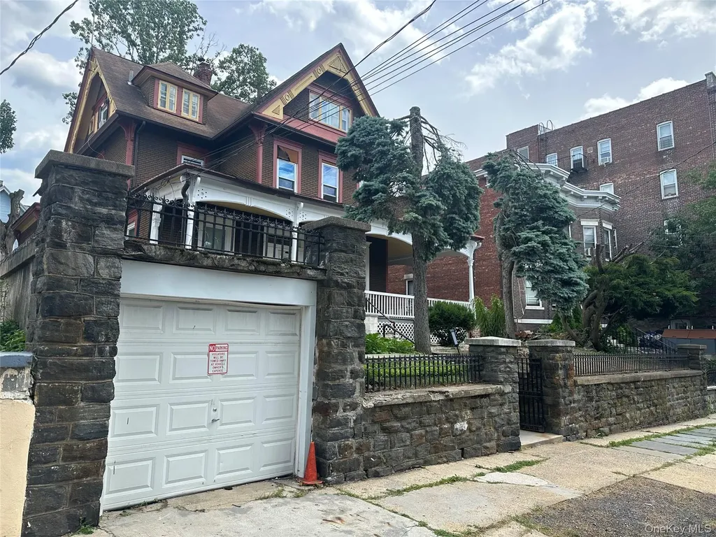 121 N Terrace Avenue Mount Vernon NY 10550