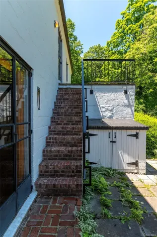 164 S Mountain Road New City NY 10956