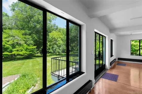 164 S Mountain Road New City NY 10956