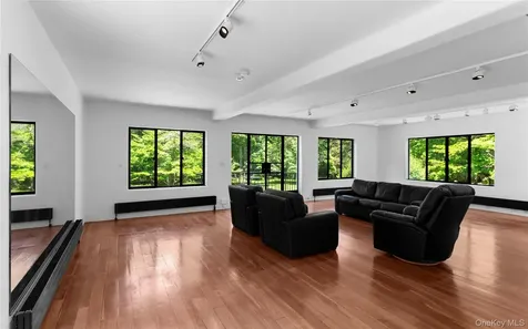 164 S Mountain Road New City NY 10956