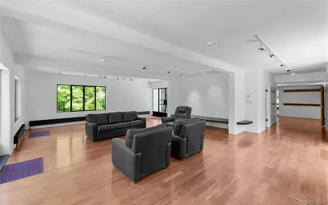 164 S Mountain Road New City NY 10956