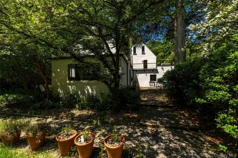 164 S Mountain Road New City NY 10956