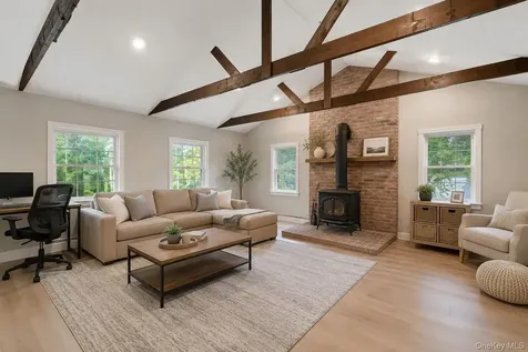14 Brisman Drive Thiells NY 10984