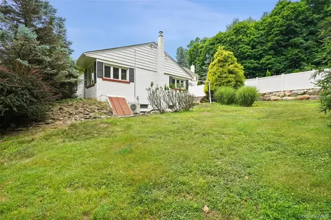 14 Brisman Drive Thiells NY 10984