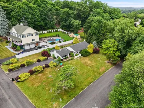 14 Brisman Drive Thiells NY 10984