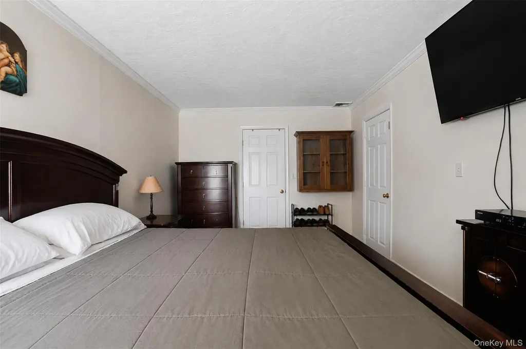 4 Lorraine Road South Salem NY 10590