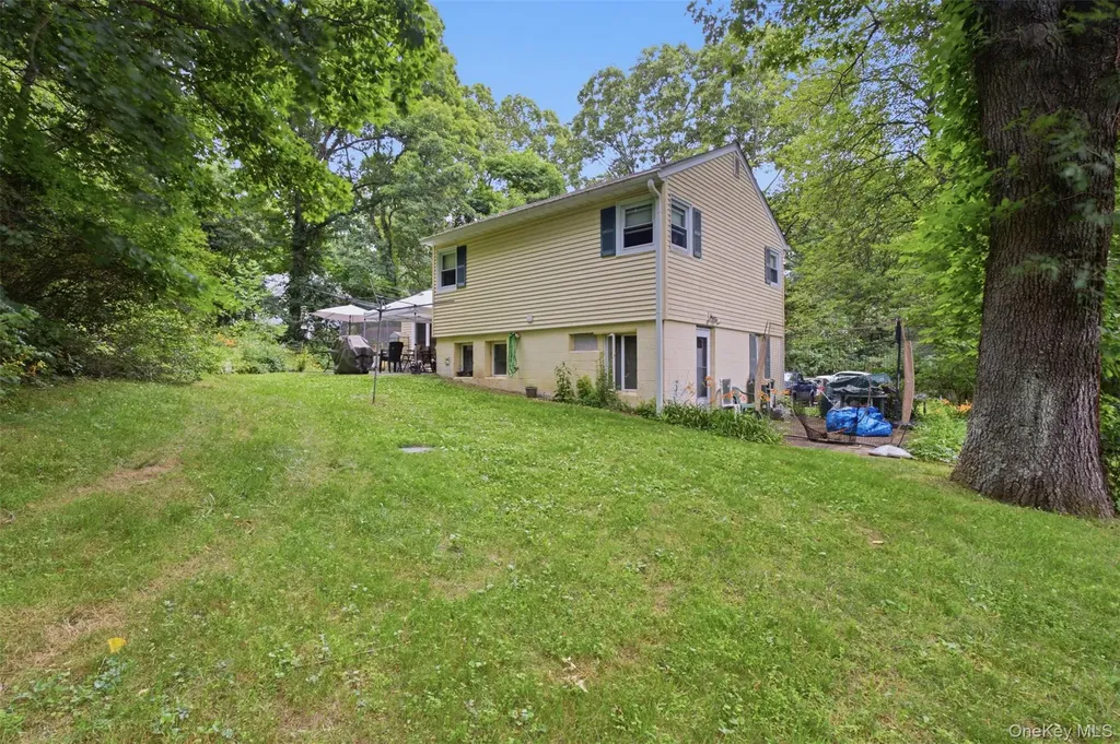 4 Lorraine Road South Salem NY 10590