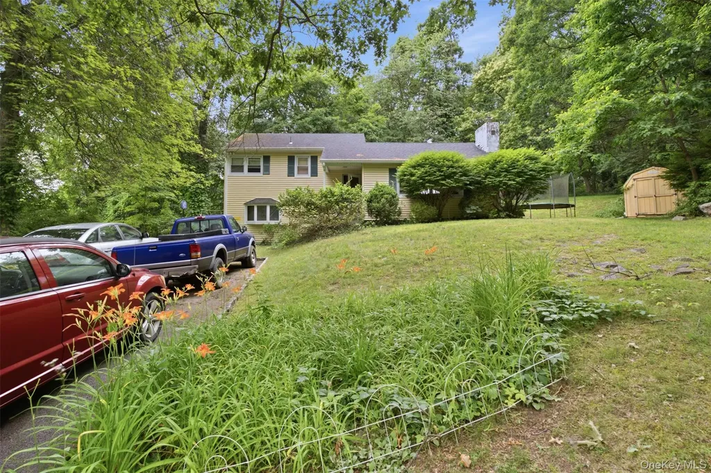 4 Lorraine Road South Salem NY 10590