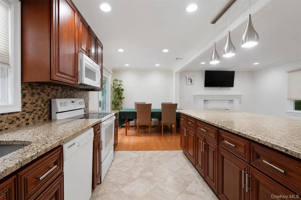 4 Lorraine Road South Salem NY 10590