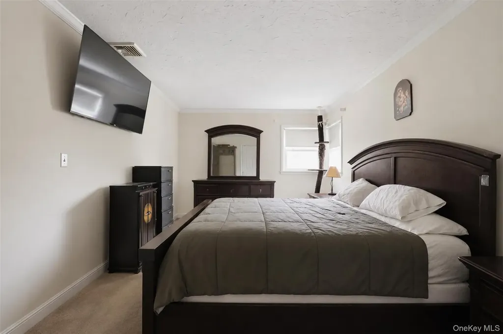 4 Lorraine Road South Salem NY 10590