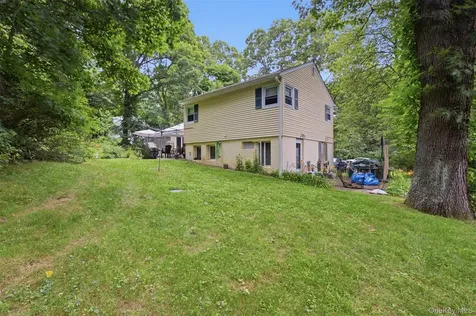 4 Lorraine Road South Salem NY 10590