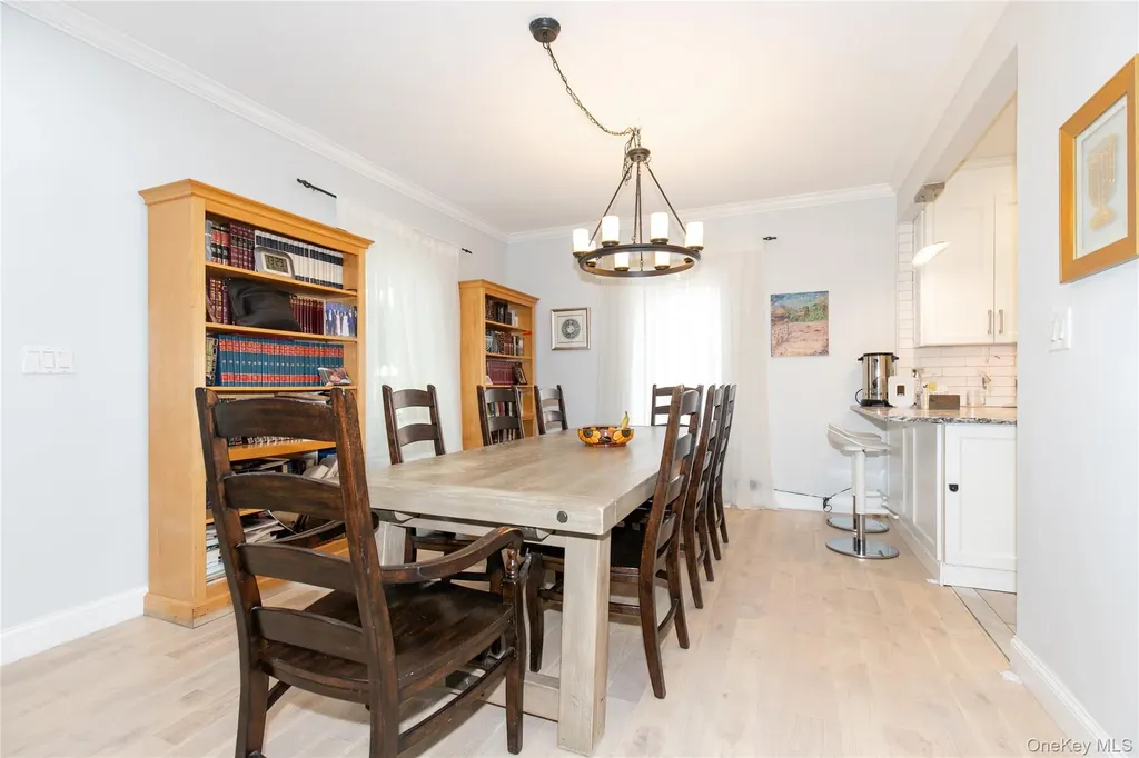 367 Summit Avenue Cedarhurst NY 11516