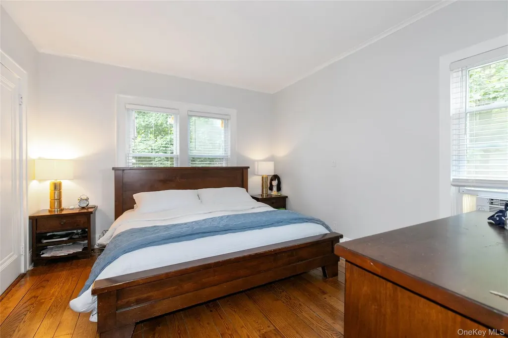 367 Summit Avenue Cedarhurst NY 11516