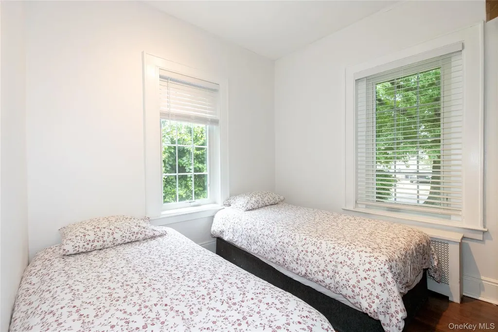 367 Summit Avenue Cedarhurst NY 11516