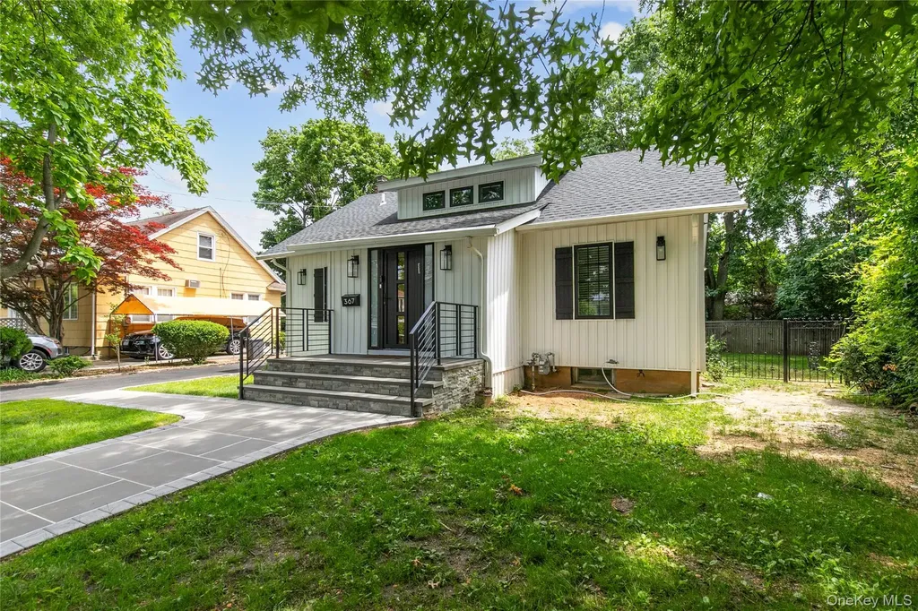 367 Summit Avenue Cedarhurst NY 11516