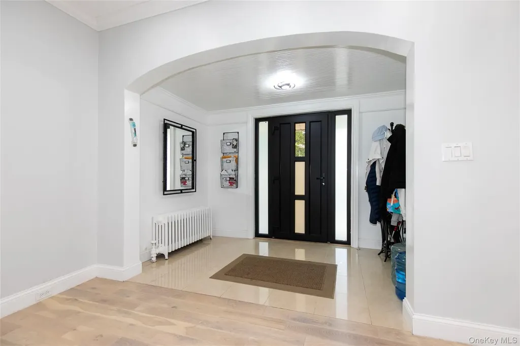 367 Summit Avenue Cedarhurst NY 11516