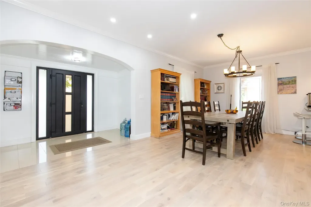 367 Summit Avenue Cedarhurst NY 11516