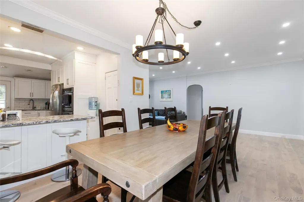 367 Summit Avenue Cedarhurst NY 11516