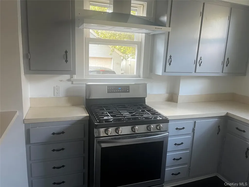 69 Hunt Avenue Pearl River NY 10965