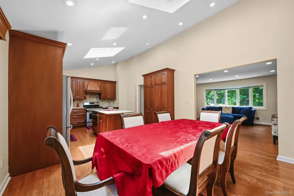 21 Arbor Lane Bardonia NY 10954