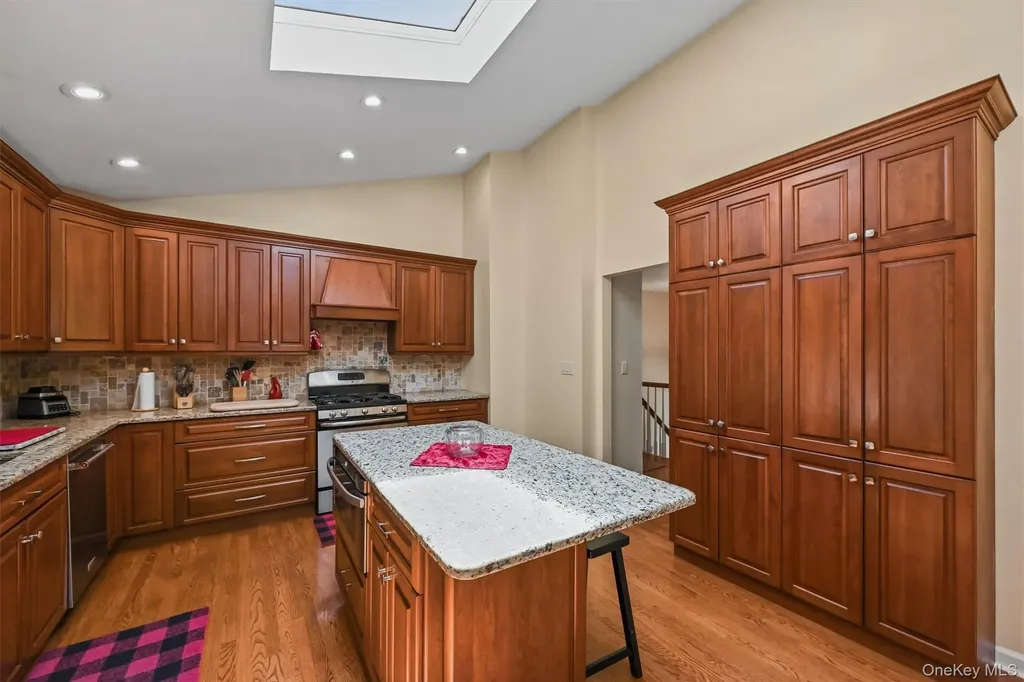 21 Arbor Lane Bardonia NY 10954