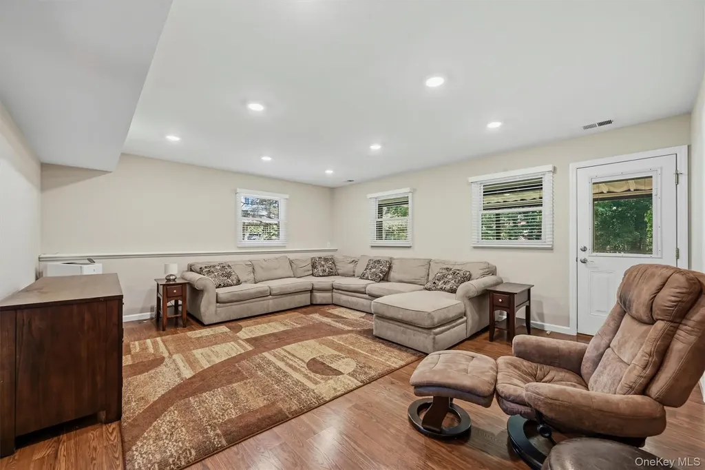 21 Arbor Lane Bardonia NY 10954