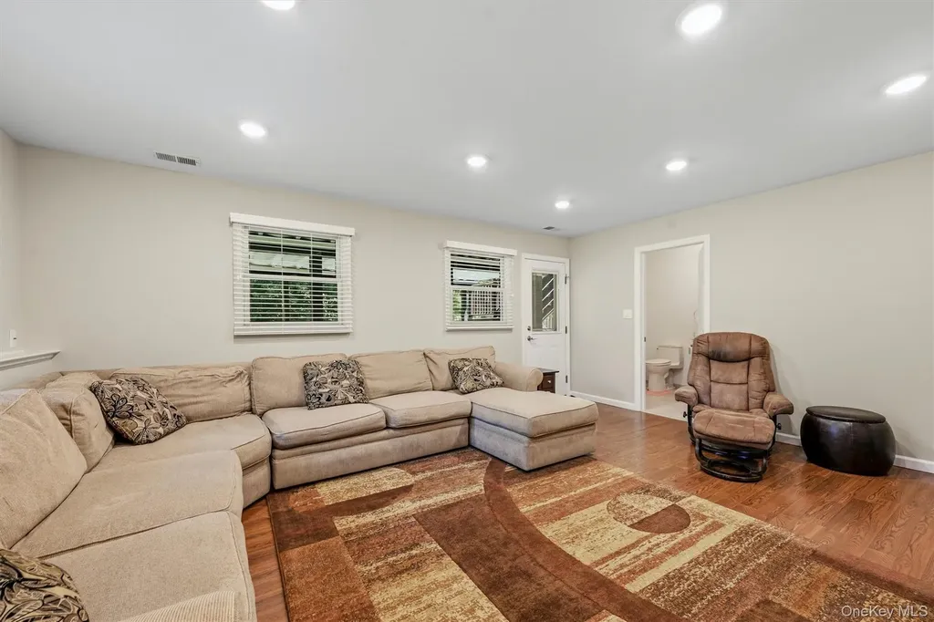21 Arbor Lane Bardonia NY 10954