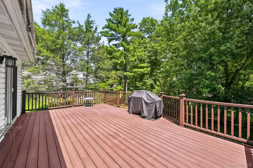 21 Arbor Lane Bardonia NY 10954