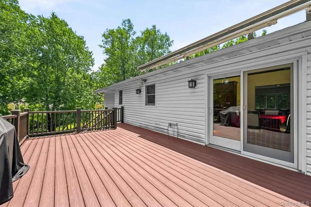 21 Arbor Lane Bardonia NY 10954