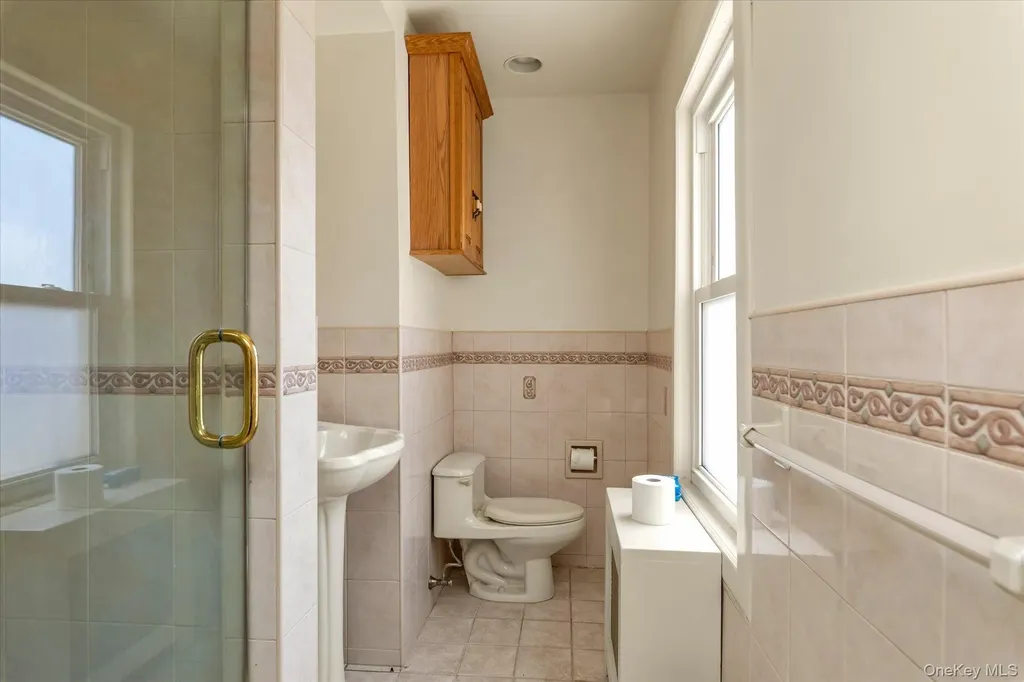 67 Dartmouth Street Valley Stream NY 11581