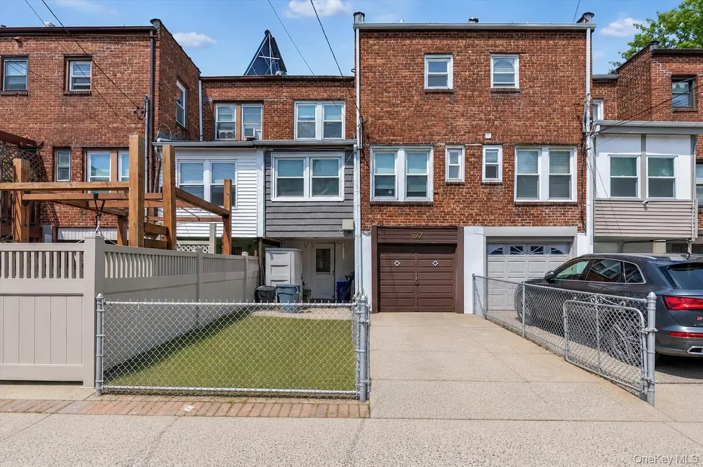 67 Dartmouth Street Valley Stream NY 11581
