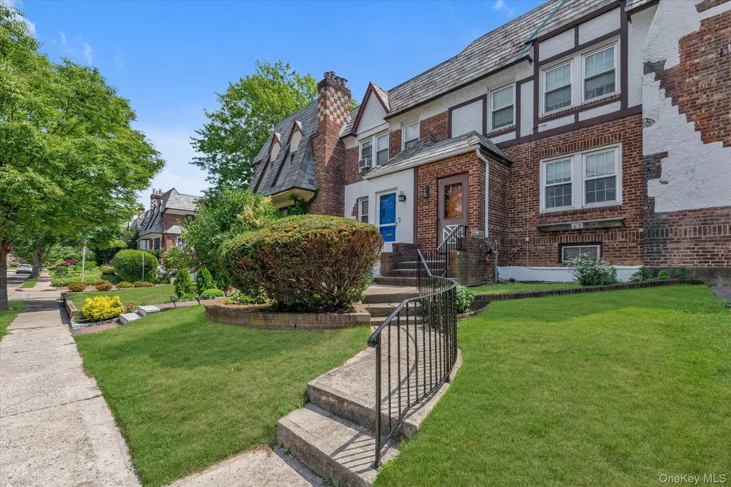 67 Dartmouth Street Valley Stream NY 11581