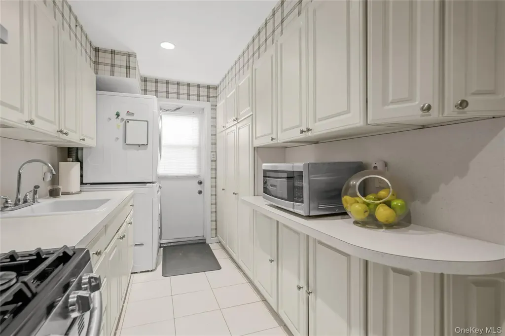 1934 E 29th Street Brooklyn NY 11229