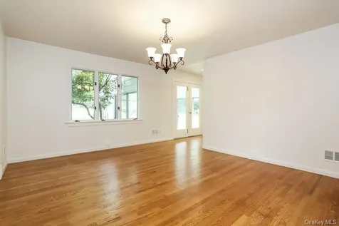 6 Jackson Road Bedford NY 10506