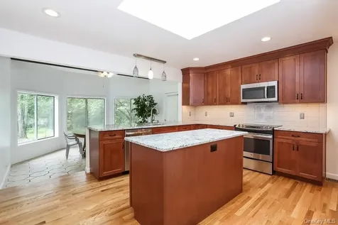 6 Jackson Road Bedford NY 10506
