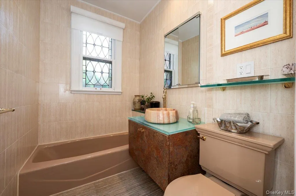 47 E Penn Street Long Beach NY 11561