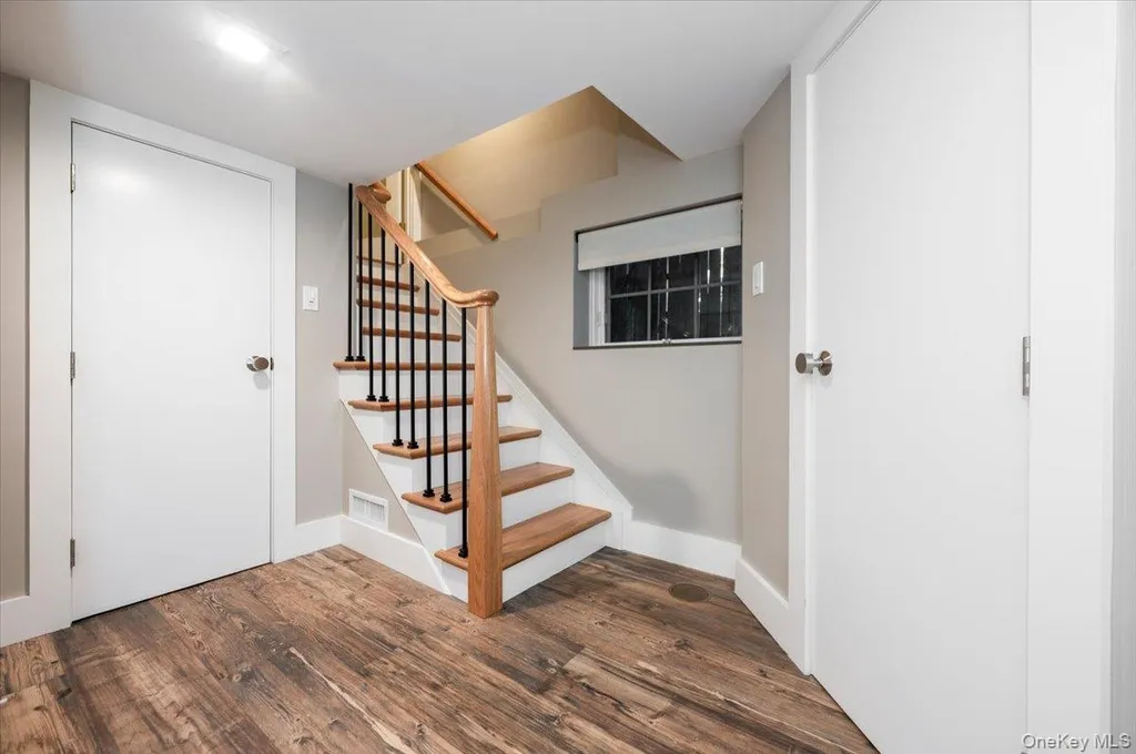 47 E Penn Street Long Beach NY 11561