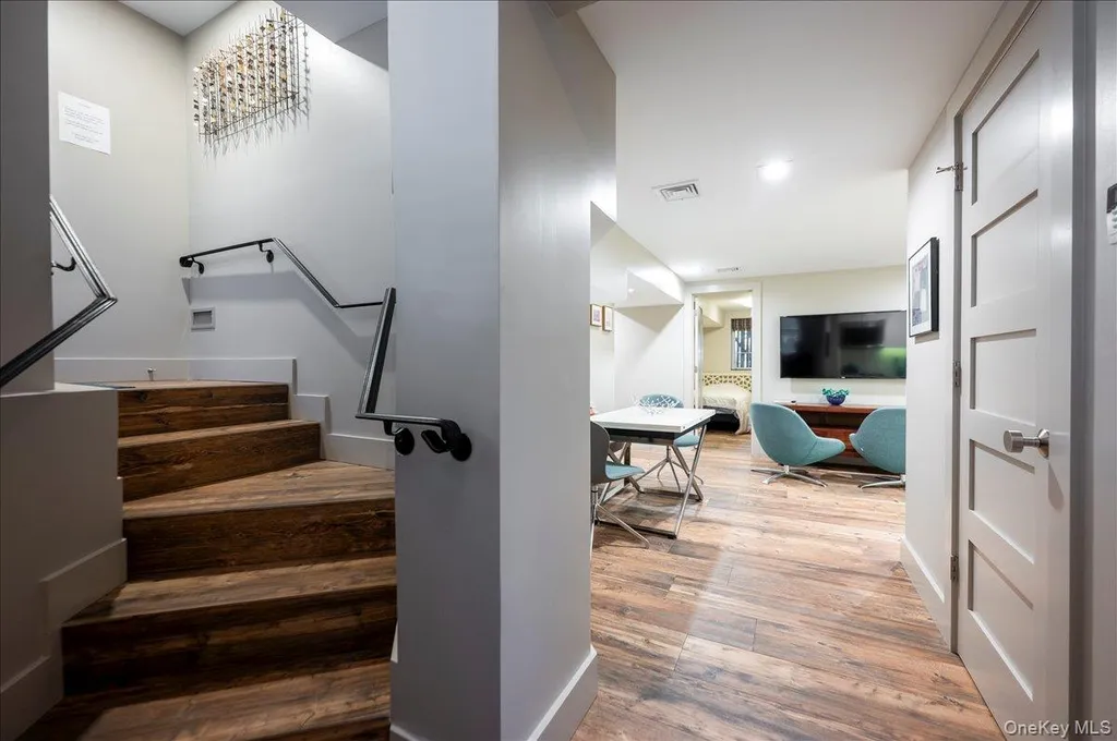 47 E Penn Street Long Beach NY 11561