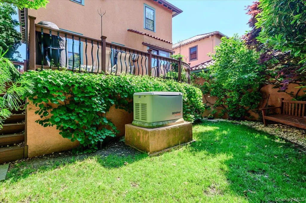 47 E Penn Street Long Beach NY 11561