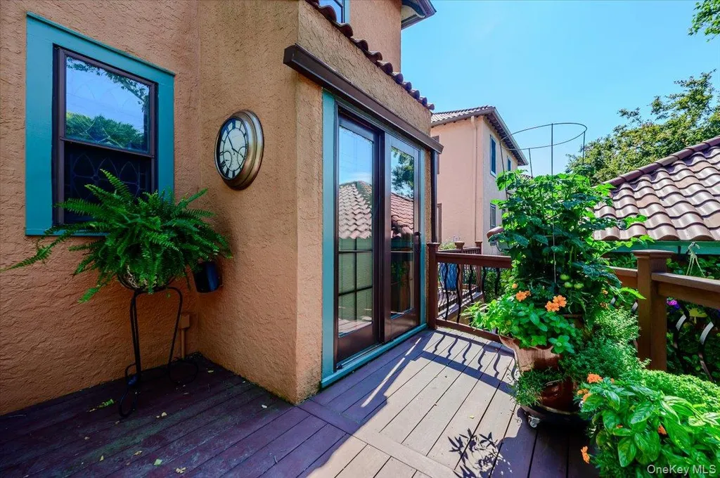 47 E Penn Street Long Beach NY 11561
