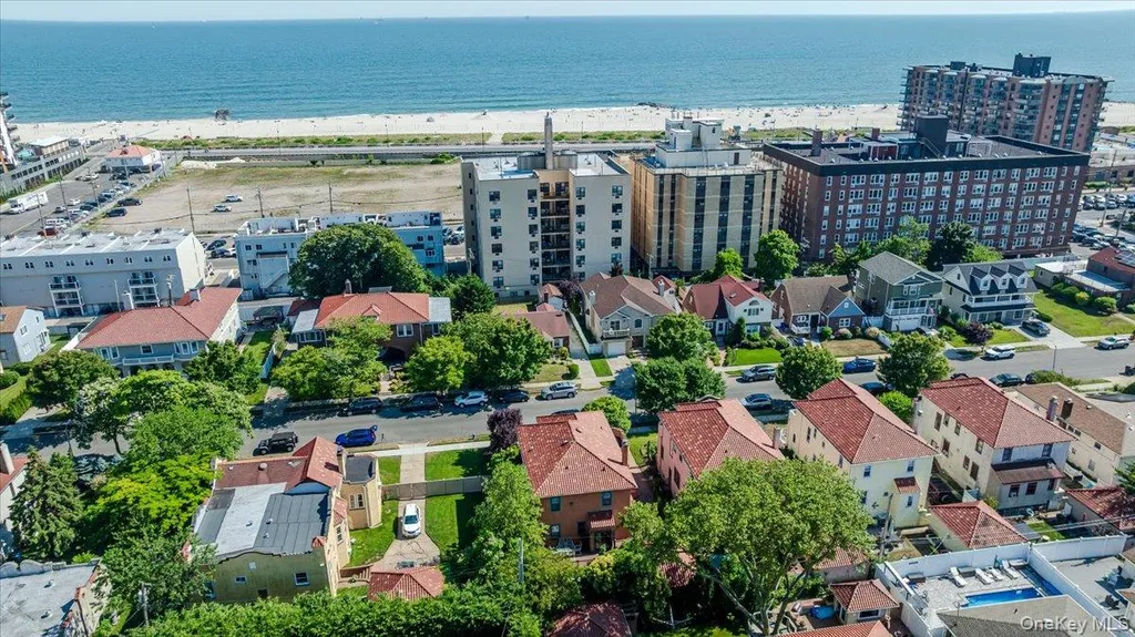 47 E Penn Street Long Beach NY 11561